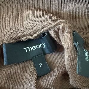 Theory Taupe Ribbed Knit baggy and very light and soft sweat pants